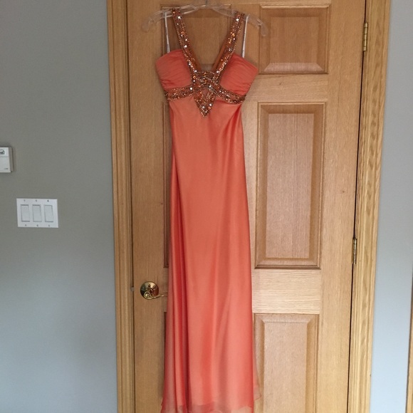 Interlude Prom Dress - Picture 2 of 8